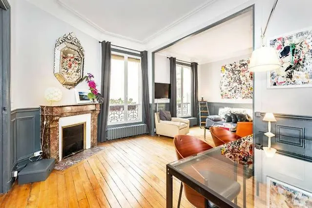 Large apartment between Montmartre&Opéra