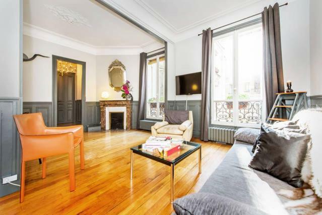 Large & Bright Apartment, Paris, Montmartre-opera, Picturesque Rue Des Martyrs Appartement