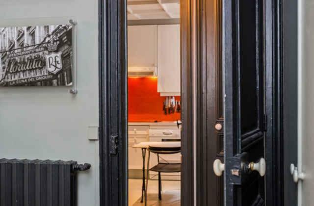 Large & Bright Apartment, Paris, Montmartre-opera, Picturesque Rue Des Martyrs Appartement Parijs